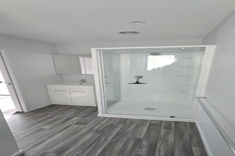 Photo of property in 67 Whites Road, Whitford, Howick, 2571