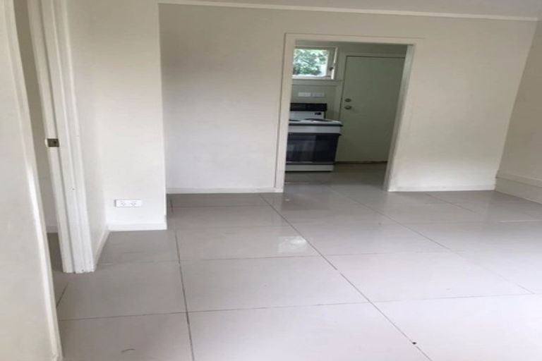 Photo of property in 1/542 Swanson Road, Ranui, Auckland, 0612