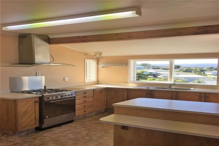 Photo of property in 29 Oakleigh Street, Maungaraki, Lower Hutt, 5010