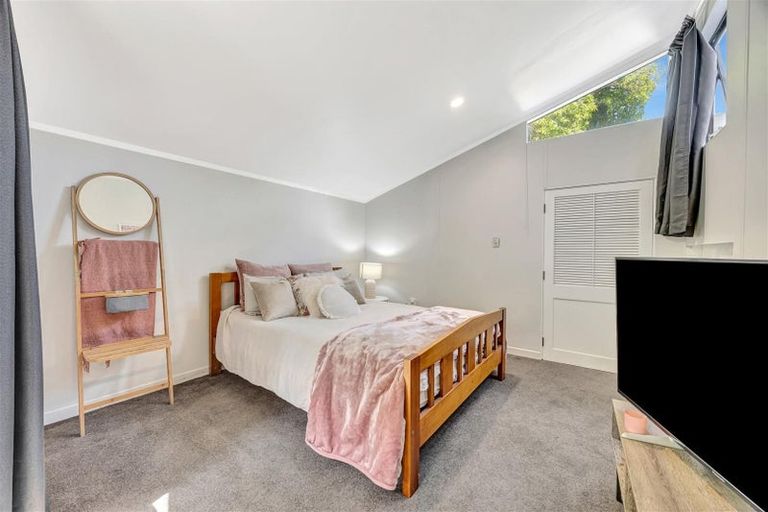 Photo of property in 8 Opoia Road, Hamilton East, Hamilton, 3216