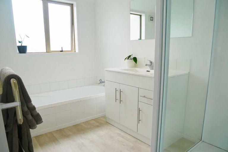 Photo of property in 80 Brockworth Place, Riccarton, Christchurch, 8011