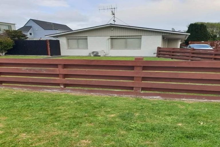 Photo of property in 22 Mahana Road, Paraparaumu Beach, Paraparaumu, 5032