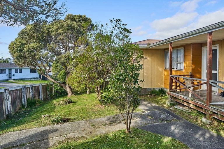 Photo of property in 29 Sombrero View, Ascot Park, Porirua, 5024