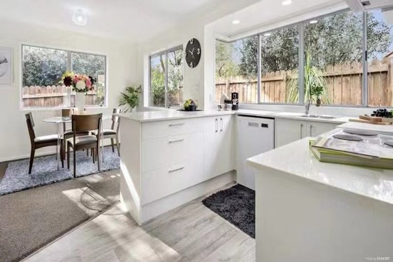 Photo of property in 1/6 Mission View Drive, Northpark, Auckland, 2013