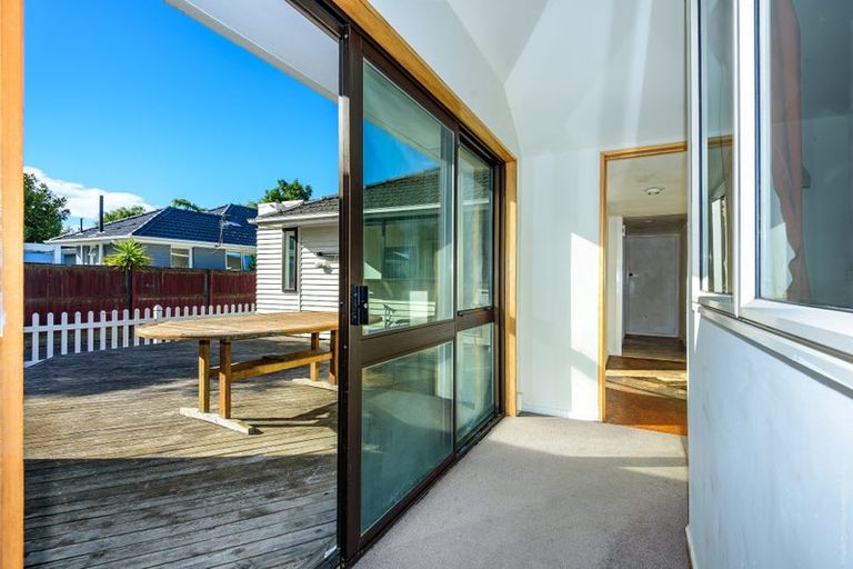 Photo of property in 46 Athol Terrace, Upper Riccarton, Christchurch, 8041