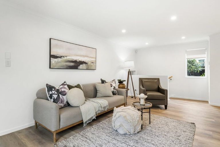 Photo of property in 30 Wyoming Avenue, Murrays Bay, Auckland, 0630