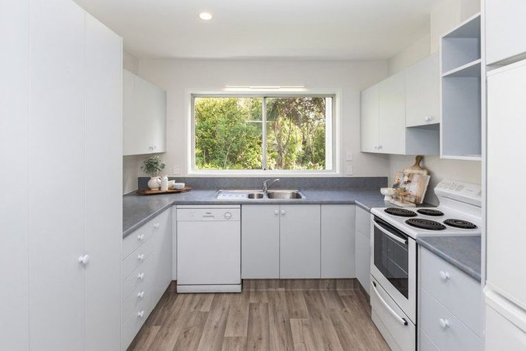 Photo of property in 2/34 Greers Road, Burnside, Christchurch, 8041