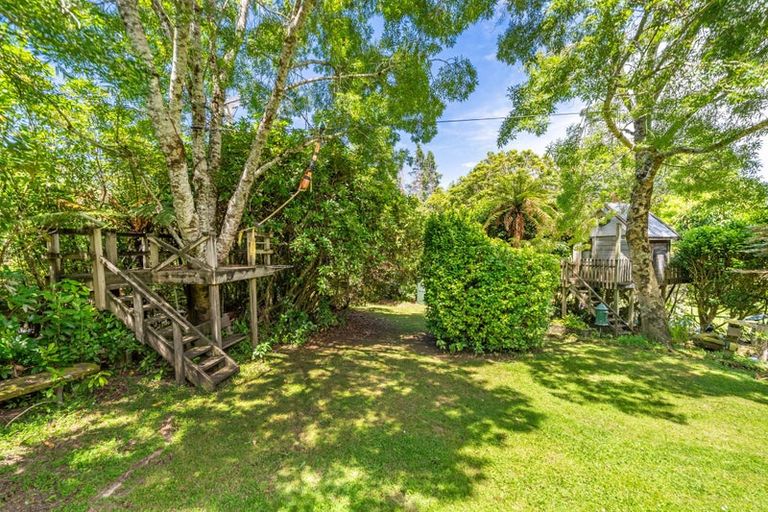 Photo of property in 23 Crest Road, Akatarawa, Upper Hutt, 5372