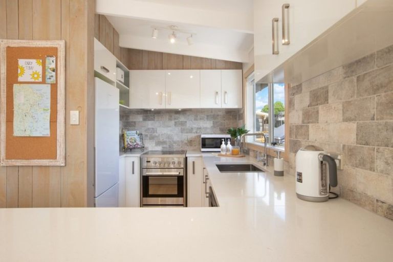 Photo of property in 17 Dornie Place, Omaha, Warkworth, 0986