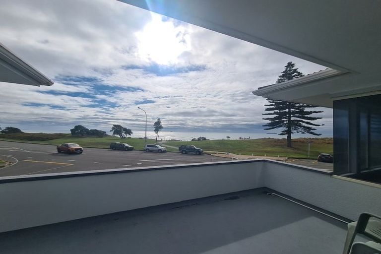 Photo of property in 196 Marine Parade, Mount Maunganui, 3116