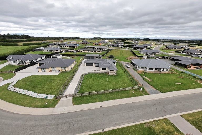 Photo of property in 12 Pegasus Place, Seaward Bush, Invercargill, 9812