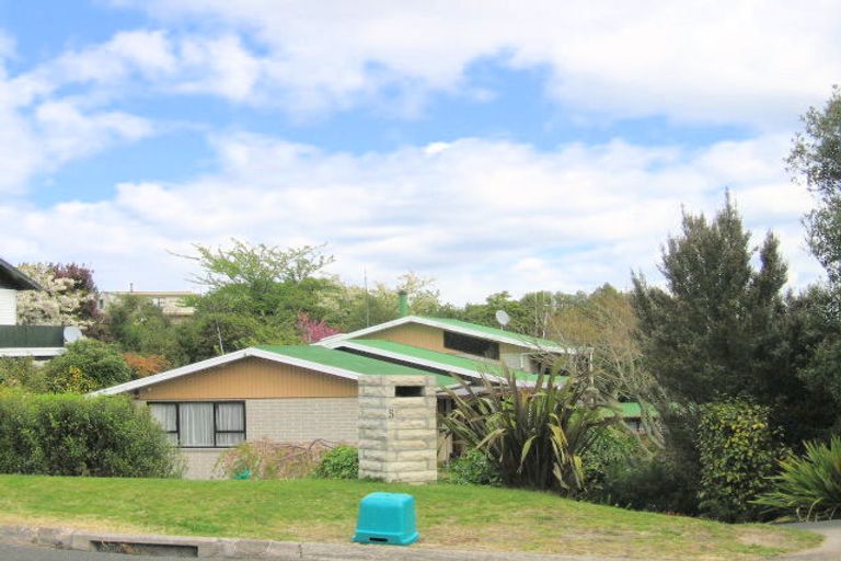 Photo of property in 5 Titoki Avenue, Waipahihi, Taupo, 3330