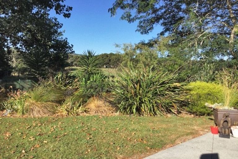 Photo of property in 17 Old Woodcocks Road, Kaipara Flats, Warkworth, 0981