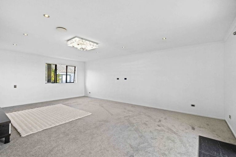 Photo of property in 46 Commissariat Road, Mount Wellington, Auckland, 1060
