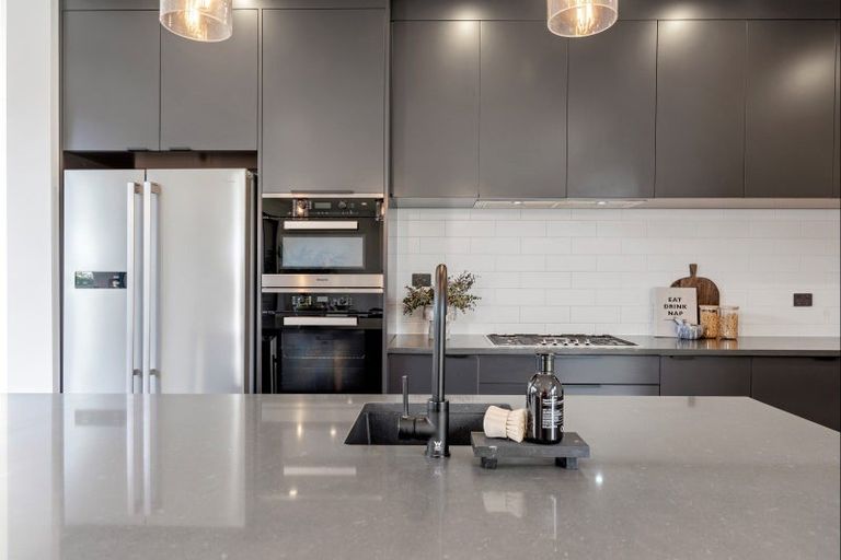 Photo of property in 2 Shearwater Lane, Point Wells, 0986