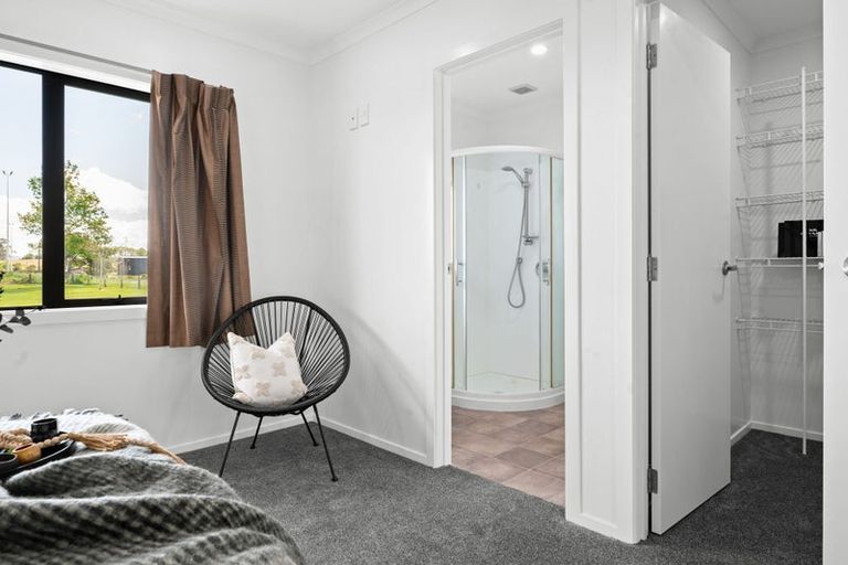 Photo of property in 23 Chadwick Place, Rototuna North, Hamilton, 3210