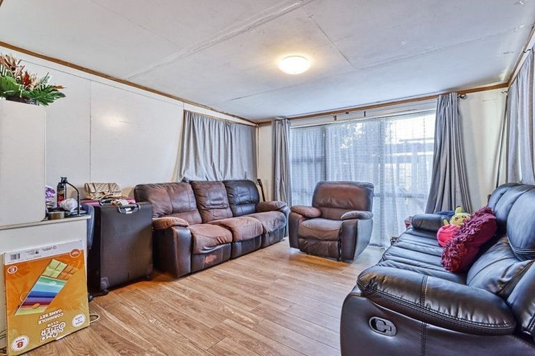 Photo of property in 25 Dewhurst Place, Favona, Auckland, 2024