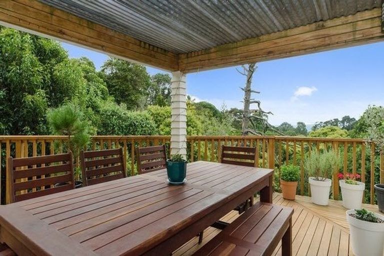 Photo of property in 10a Castleton Drive, Howick, Auckland, 2014