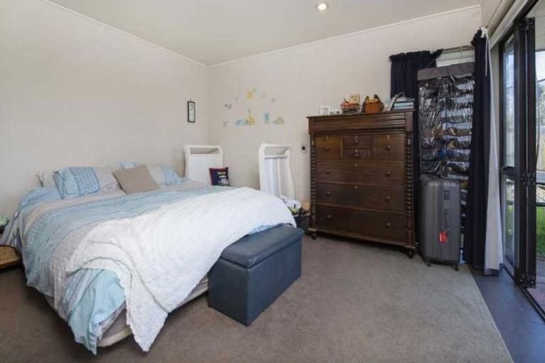 Photo of property in 30 Meadowland Drive, Somerville, Auckland, 2014