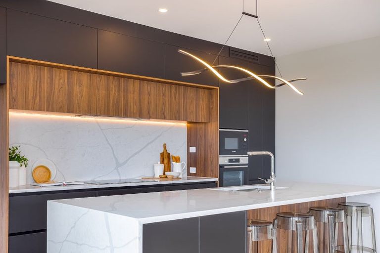 Photo of property in 40 Paparahi Place, Wainui, 0992