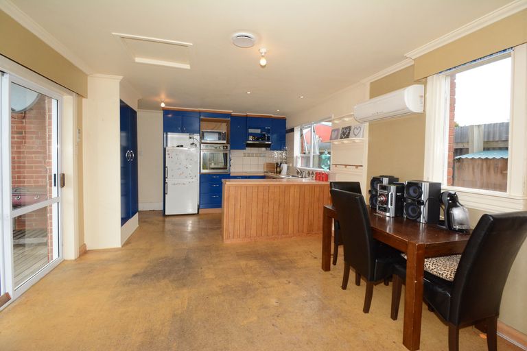 Photo of property in 100 Melbourne Street, South Dunedin, Dunedin, 9012
