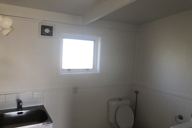 Photo of property in 151 Bruce Mclaren Road, Henderson, Auckland, 0612