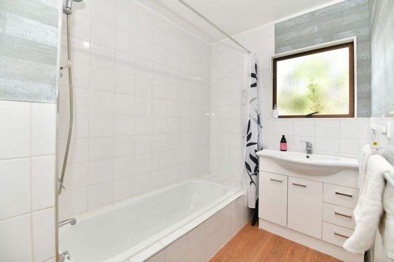 Photo of property in 4 Shadon Place, Stanmore Bay, Whangaparaoa, 0932