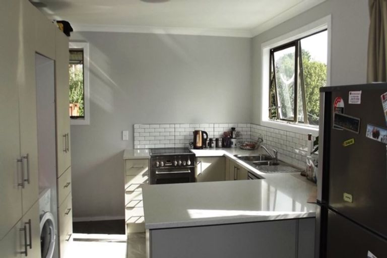 Photo of property in 71 Chichester Drive, Rosehill, Papakura, 2113