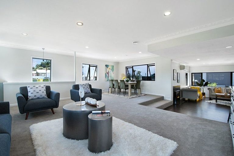 Photo of property in 1e Stottholm Road, Titirangi, Auckland, 0604