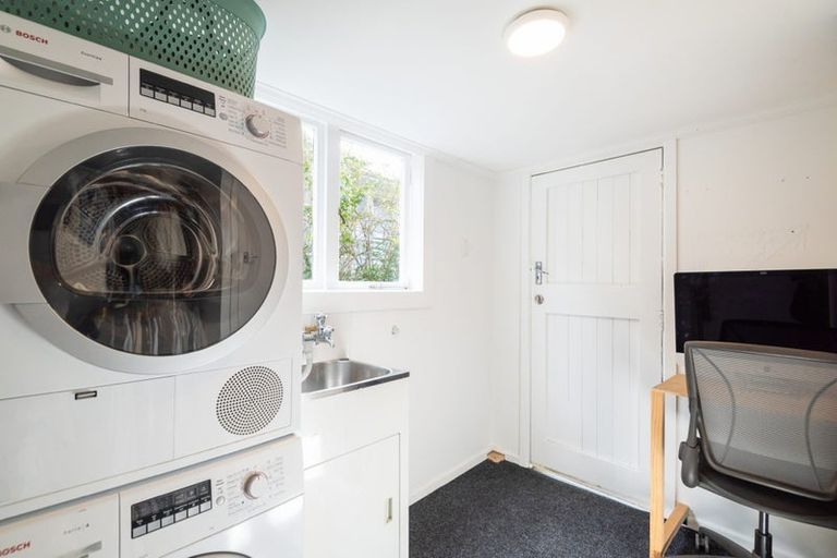 Photo of property in 42 Matipo Road, Mairangi Bay, Auckland, 0630