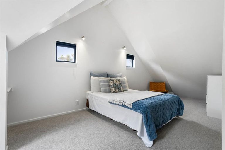 Photo of property in 114 Everitt Crescent, Whangamata, 3620