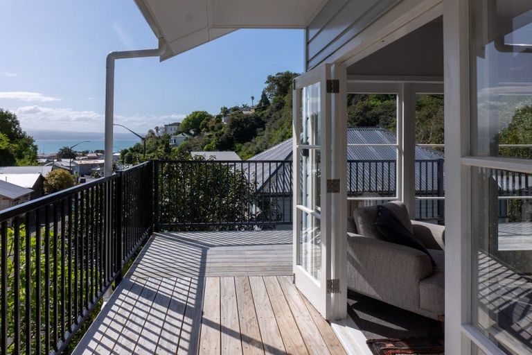 Photo of property in 157 Shakespeare Road, Bluff Hill, Napier, 4110
