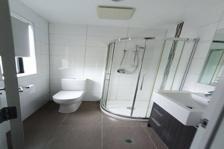 Photo of property in Apollo Apartments, 10/46g Rosedale Road, Rosedale, Auckland, 0632