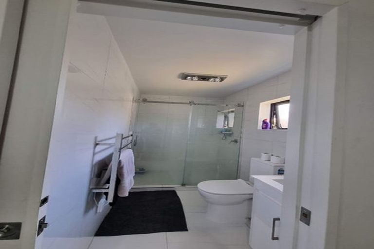 Photo of property in 28a Ronald Place, Manurewa, Auckland, 2102