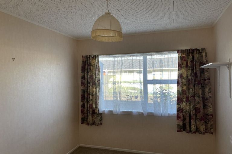 Photo of property in 16b Mako Mako Road, Levin, 5510