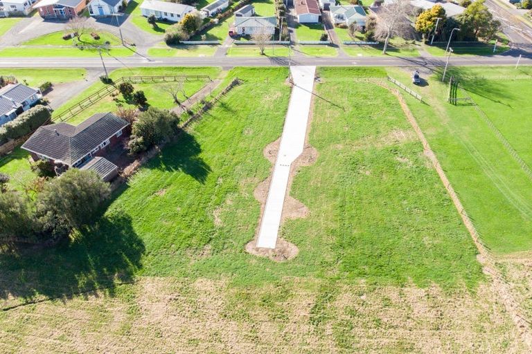 Photo of property in 41 Pipiroa Road, Ngatea, 3503