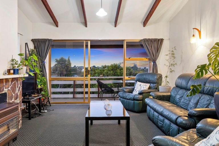Photo of property in 25 Bellevue Road, Brookfield, Tauranga, 3110