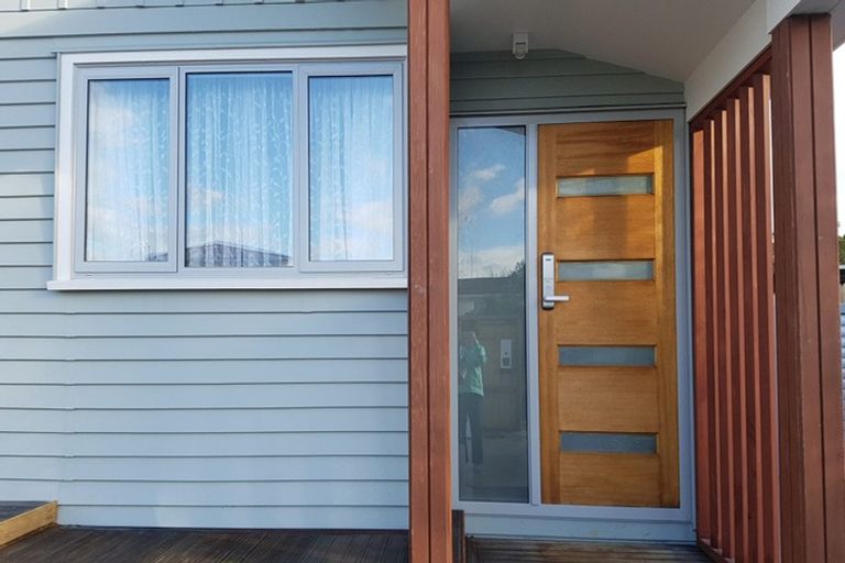 Photo of property in 129 Riverpark Crescent, Henderson, Auckland, 0610