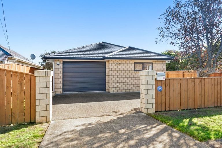 Photo of property in 51a Waiwhetu Road, Waiwhetu, Lower Hutt, 5010