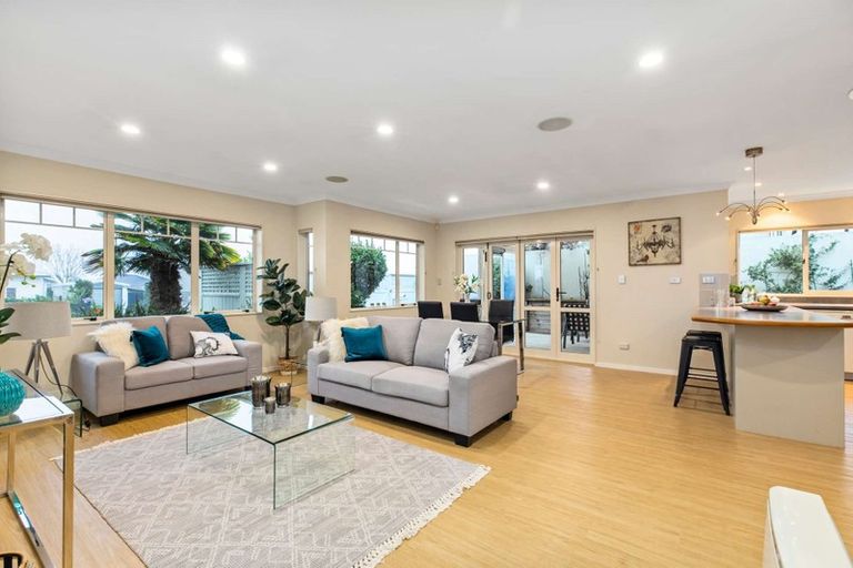 Photo of property in 10 West Street, Papakura, 2110