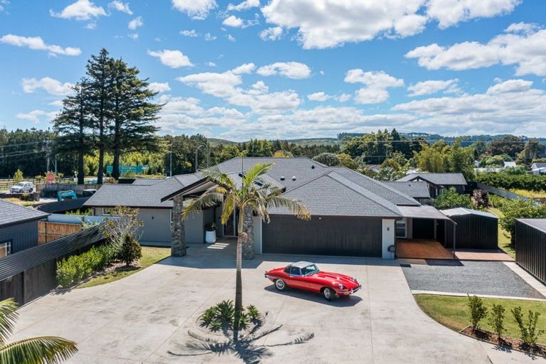 Photo of property in 8a Jelas Drive, Riverhead, 0820