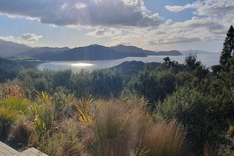 Photo of property in 867 Tuateawa Road, Waikawau, Coromandel, 3584