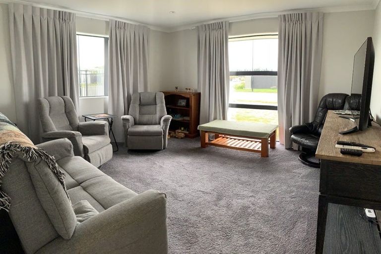 Photo of property in 2 Frogmore Way, Rolleston, 7615