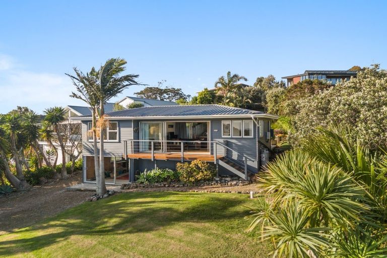 Photo of property in 7 Tetley Road, Surfdale, Waiheke Island, 1081