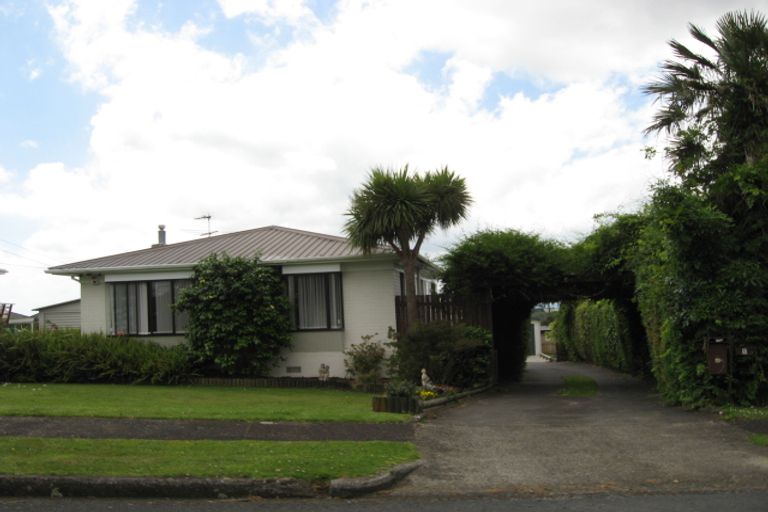 Photo of property in 5 Bilkey Avenue, Pukekohe, 2120