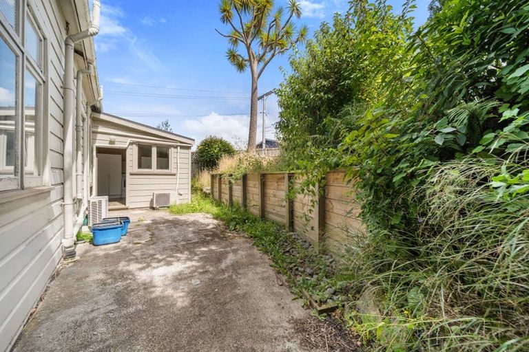 Photo of property in 24 Neidpath Road, Mornington, Dunedin, 9011