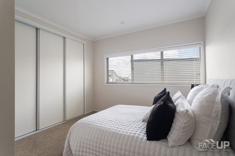 Photo of property in 6 Liquidambar Drive, Hobsonville, Auckland, 0616