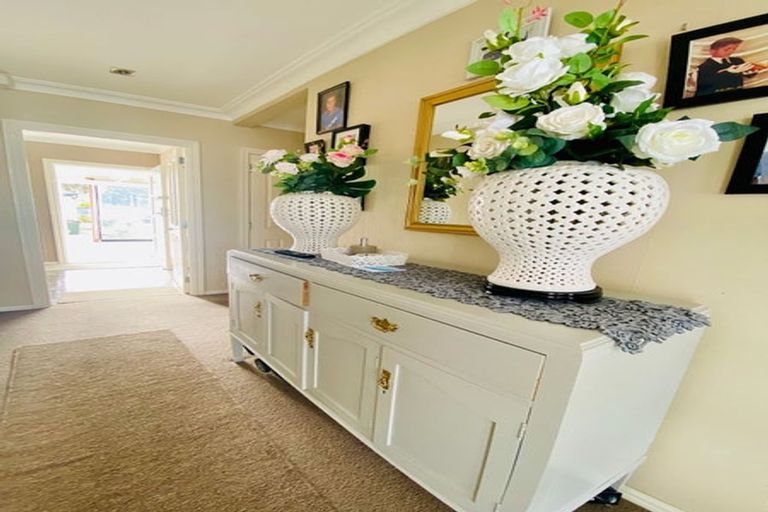 Photo of property in 104 Ti Rakau Drive, Pakuranga, Auckland, 2010