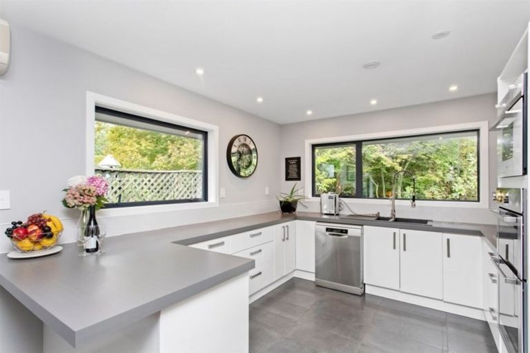 Photo of property in 17b Wairakei Road, Strowan, Christchurch, 8052