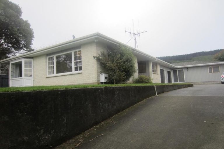 Photo of property in 14a Ngatitoa Street, Tawa, Wellington, 5028